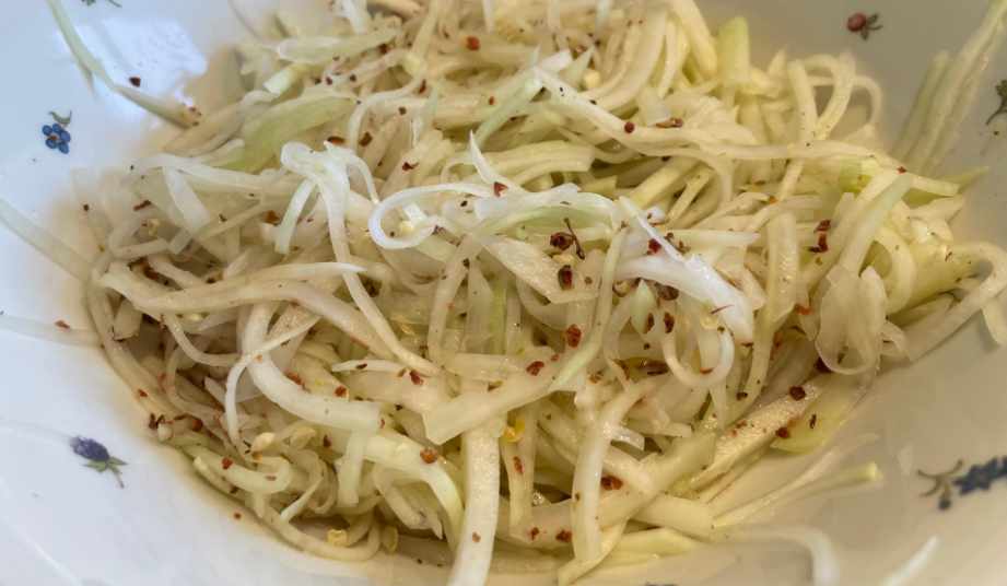 Kohlrabisalat chinesische Art